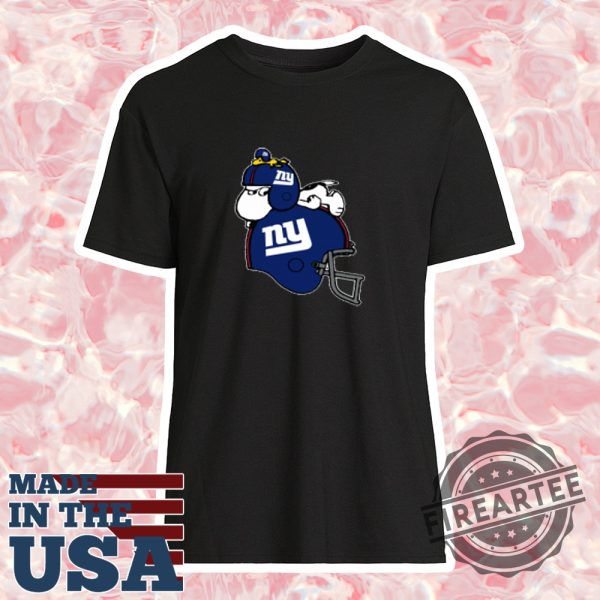 Snoopy And Woodstock Resting On New York Giants Helmet Shirt