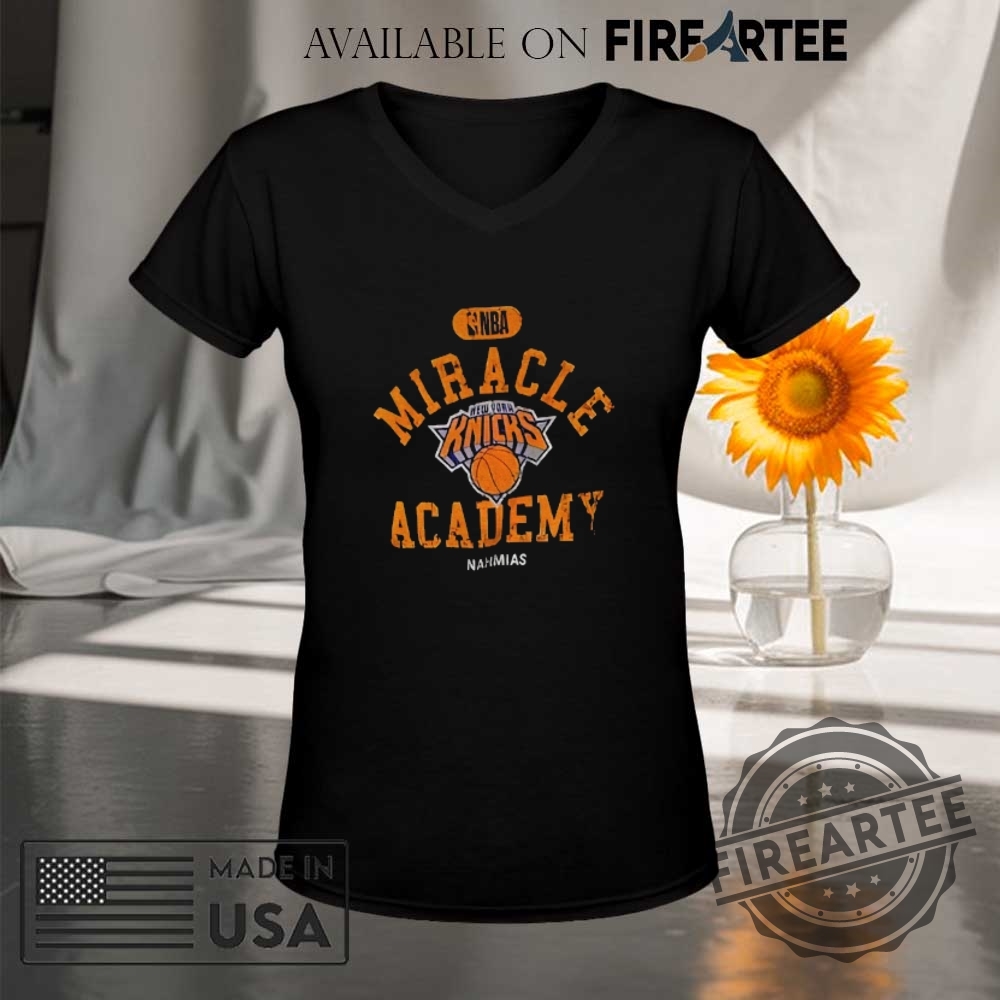 Timothée Chalamet Madison Square Garden Wearing New York Knicks Miracle Academy Nba Shirt 9 Timothée Chalamet Madison Square Garden wearing New York Knicks Miracle Academy NBA shirt
