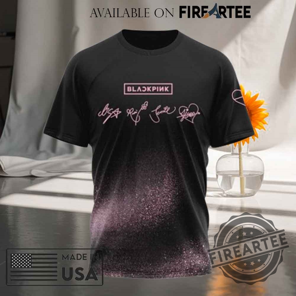NY Yankees x Blackpink Lisa Signature 2025 T-shirt 6 NY Yankees x Blackpink Lisa Signature 2025 T-shirt